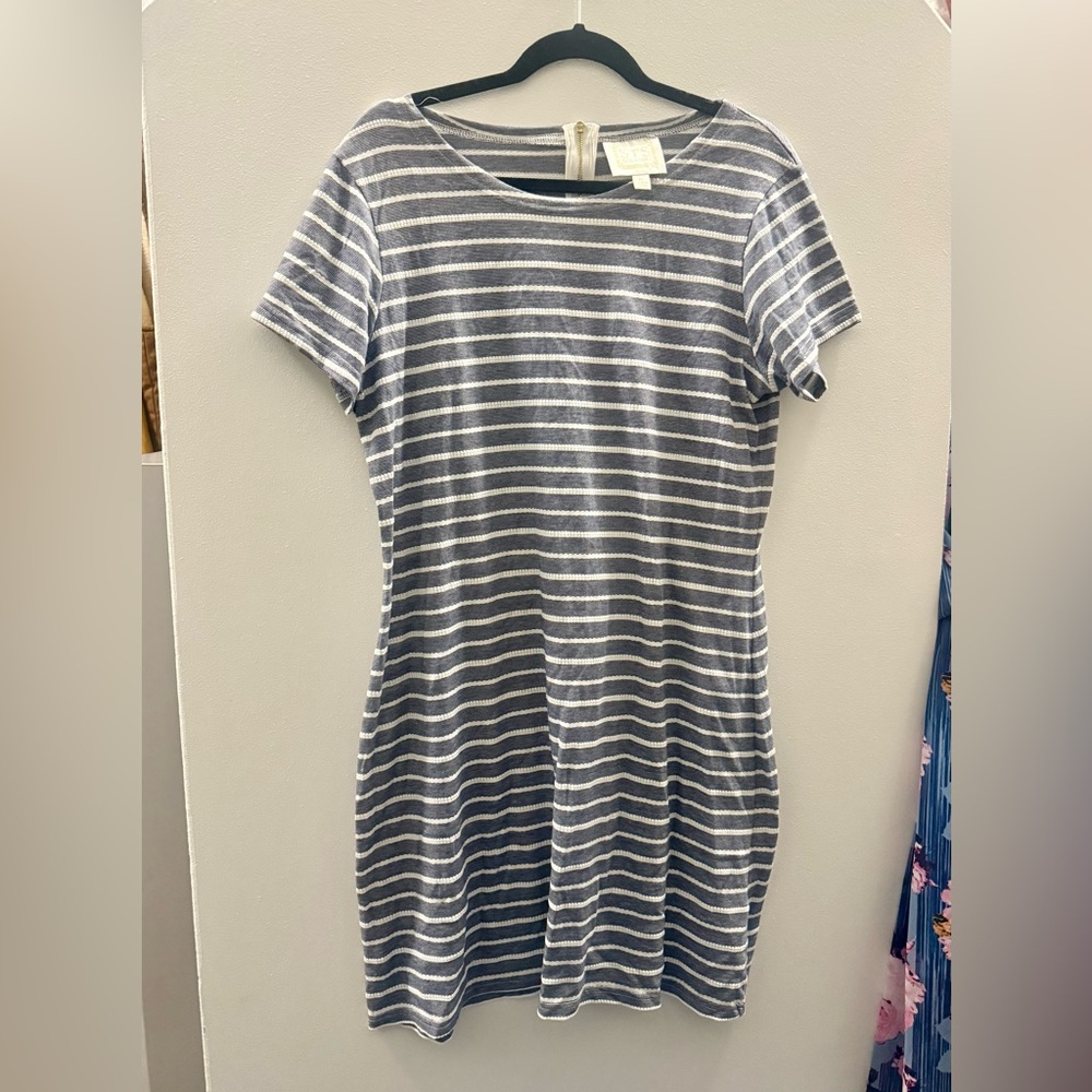 Size XL striped dress!…